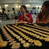 Ấn Độ xem xét trừng phạt mạnh tay với nạn buôn lậu vàng