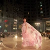 [Photo] Những mẫu thời trang lộng lẫy tại Đẹp Fashion Runway 4