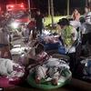 [Photo] Người bị thương nằm la liệt sau đám cháy ở Đài Loan