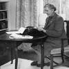 Cố nhà văn trinh thám nổi tiếng Agatha Christie. (Nguồn: prezi.com)