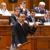 Thủ tướng Victor Ponta phát biểu sau cuộc bỏ phiếu tại Quốc hội. (Ảnh: AFP/TTXVN)