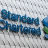 Logo của Standard Chartered tại Hong Kong. (Ảnh: AFP)