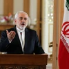 Ngoại trưởng Iran Mohammad Javad Zarif trong một buổi họp báo tại Tehran ngày 6/1. (Ảnh: AFP/TTXVN) 
