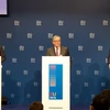 Chủ tịch Uỷ ban châu Âu Jean-Claude Juncker (giữa) tại cuộc họp báo với Thủ tướng Hà Lan Mark Rutte (phải) ở Amsterdam, Hà Lan ngày 7/1. (Ảnh: THX/TTXVN)