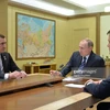 Tổng thống Nga Vladimir Putin giao nhiệm vụ cho ông Alexey Dyumin (trái). (Ảnh: Getty Images)