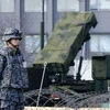 Một đơn vị tên lửa đánh chặn PAC-3 Patriot đặt tại trụ sở Bộ Quốc phòng Nhật Bản sẵn sàng đối phó với kế hoạch phóng tên lửa của Triều Tiên. (Ảnh: AP)