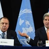 Ngoại trưởng Mỹ John Kerry (phải) và Ngoại trưởng Nga Sergei Lavrov tại cuộc họp Nhóm tiếp xúc về Syria. (Nguồn: AFP/ TTXVN)