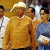 Tổng thống Myanmar U Htin Kyaw và Ngoại trưởng Myanmar Aung San Suu Kyi. (Nguồn: EPA)
