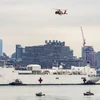 àu bệnh viện USNS Comfort cập cảng Manhattan, New York, Mỹ ngày 30/3/2020. (Ảnh: THX/TTXVN)