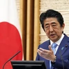 Thủ tướng Nhật Bản Shinzo Abe phát biểu tại cuộc họp báo ở thủ đô Tokyo ngày 4/5/2020. (Ảnh: AFP/TTXVN)