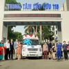 Lễ bàn giao xe cứu thương cho Trung tâm Y tế 115 thành phố Hồ Chí Minh. (Ảnh: Xuân Khu/TTXVN)
