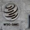 Logo bên ngoài trụ sở WTO ở Geneva, Thụy Sĩ. (Nguồn: Reuters)
