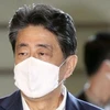 Thủ tướng Nhật Bản Shinzo Abe tới văn phòng ở Tokyo, ngày 3/8. (Ảnh: Kyodo/TTXVN)