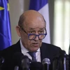 Hai đối tượng người Israel gốc Pháp đã sử dụng mặt nạ silicon để giả mạo Ngoại trưởng Pháp Jean-Yves Le Drian. (Nguồn: AFP) 