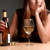 Theo kết quả khảo sát, trung bình mỗi tháng phụ nữ ở Mỹ dành khoảng 5,4 ngày để uống bia rượu. (Nguồn: Getty Images)