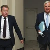 Trưởng đoàn đàm phán thương mại hậu Brexit của EU Michel Barnier (phải) và người đồng cấp Anh David Frost (trái) tại vòng đàm phán ở Brussels, Bỉ ngày 21/8/2020. (Ảnh: AFP/TTXVN)