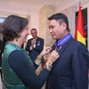 Nhà vua Tây Ban Nha trao tặng huân chương cho Tổng giám đốc TTXVN