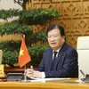 Phó Thủ tướng Trịnh Đình Dũng trả lời về việc xây dựng đường cao tốc