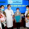 Bệnh nhân ghép tim xuyên Việt tại Huế xuất viện sau chưa tới 2 tuần