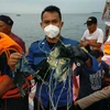 Vụ rơi máy bay tại Indonesia: Chiến dịch tìm kiếm kéo dài cả đêm