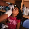 [Video] Nga thử nghiệm vaccine phòng COVID-19 dạng xịt cho trẻ em