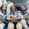 Đoàn làm phim Nga trở về Trái Đất sau 12 ngày ghi hình trên trạm ISS