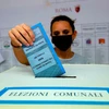Bầu cử địa phương vòng 2 tại Italy: Ưu thế nghiêng về phe trung tả