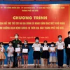 Him Lam Land hỗ trợ các gia đình, trẻ em có hoàn cảnh khó khăn do dịch
