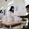 Hà Nội: Học sinh đến tiêm vaccine được cấp căn cước công dân gắn chíp