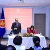 [Photo] Chủ tịch nước gặp gỡ Phái đoàn đại diện Việt Nam tại Geneva