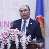 Chủ tịch nước thăm Đại sứ quán, cộng đồng người Việt Nam tại Campuchia