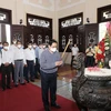 Thủ tướng Phạm Minh Chính dâng hương nguyên lãnh đạo Chính phủ