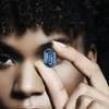 Đấu giá viên kim cương xanh hơn 15 carat quý giá nhất thế giới
