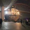 Hải Phòng: Tàu 12.000 tấn hỏng máy va vào bờ kè chân cầu Hoàng Văn Thụ