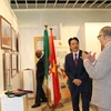 Khai mạc triển lãm ảnh và giới thiệu hàng hóa Việt Nam tại Algeria