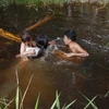 Điện Biên: Rủ nhau ra sông chơi, một bé gái bị nước cuốn tử vong