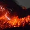 Nhật Bản phát cảnh báo mức cao nhất do núi lửa Sakurajima phun trào