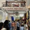 Tịch thu lượng lớn hàng giả được bày bán tại khu chợ Sài Gòn Square
