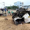 Bình Định: Xe bồn mất phanh lao xuống bãi biển làm 3 người thương vong
