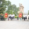 Đoàn đại biểu TP.HCM dâng hương tưởng niệm các Anh hùng Liệt sỹ