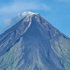 Núi lửa Mayon gia tăng hoạt động, nguy cơ chuẩn bị phun trào