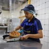 "Pizza rẻ nhất thế giới" ra mắt người tiêu dùng tại Ấn Độ