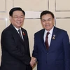 Chủ tịch Quốc hội Vương Đình Huệ gặp Chủ tịch Quốc hội Lào Saysomphone