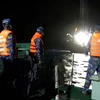 Vùng 4 Hải quân cứu nạn thành công tàu cá cùng 13 ngư dân Bình Định