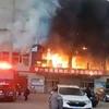 Hiện trường vụ hỏa hoạn tại thành phố Lữ Lương, tỉnh Sơn Tây, miền Bắc Trung Quốc ngày 16/11/2023. (Ảnh: Weibo/TTXVN)