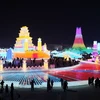Liên hoan băng đăng quốc tế Cáp Nhĩ Tân, tỉnh Hắc Long Giang, Trung Quốc, thu hút đông đảo du khách tới chiêm ngưỡng. (Ảnh: THX/TTXVN)