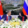 Ngoại trưởng Nga Sergei Lavrov (trái) và người đồng cấp Triều Tiên Choe Son Hui tại cuộc gặp ở Bình Nhưỡng ngày 18/10/2023. (Ảnh: Yonhap/TTXVN)