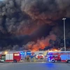 Hiện trường vụ cháy trung tâm thương mại Marywilska 44. (Nguồn: Super Express)