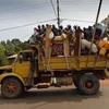 Một xe tải chở người Hồi giáo tới Bangui. (Ảnh: AFP)