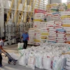 Đề xuất bãi bỏ thuế VAT 5% với tiêu thụ gạo trong nước 